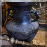 D07. Asian bronze urn-shaped vase. 